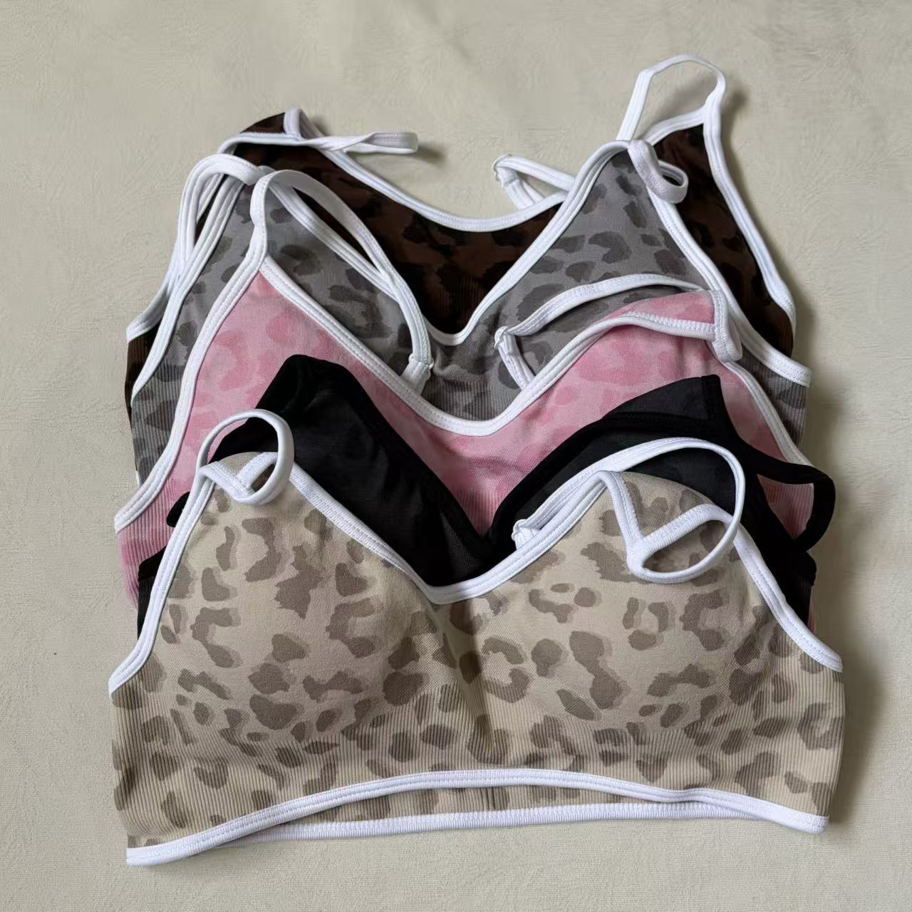 Yoga Fitness Logo Design - Reggiseno sportivo da donna con logo,